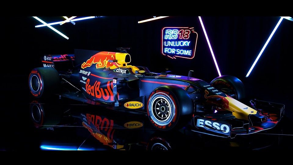 Mobil baru Red Bull di musim balap F1 2017. Copyright: © Twitter/@Max33Verstappen